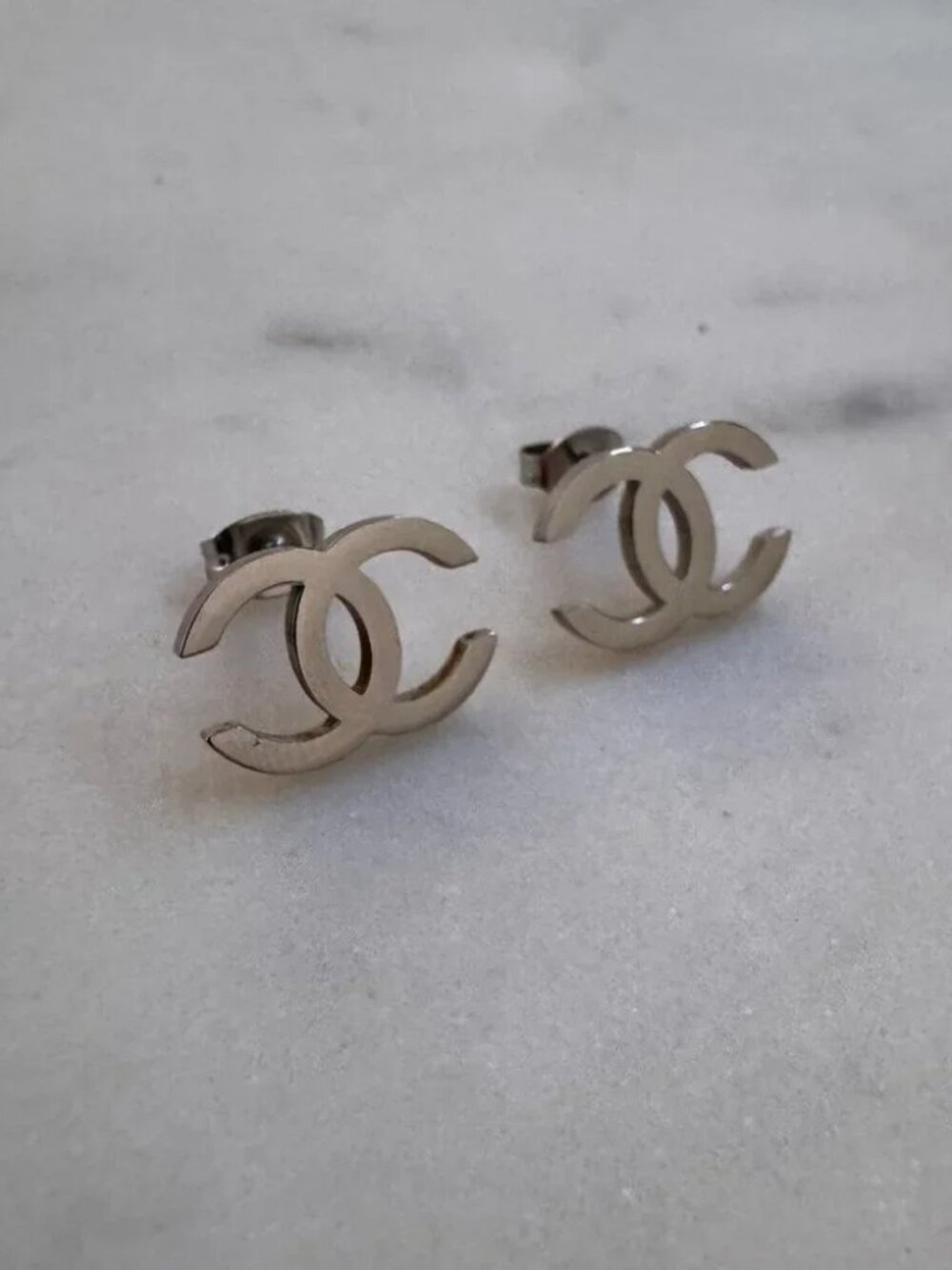 Brand New - C Earrings - Silver Earrings - Studs - Minimalistic - Unisex - Picture 2 of 2